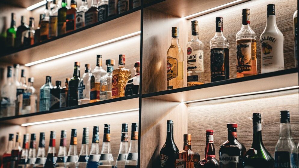 Cómo seleccionar el bar ideal para tus eventos