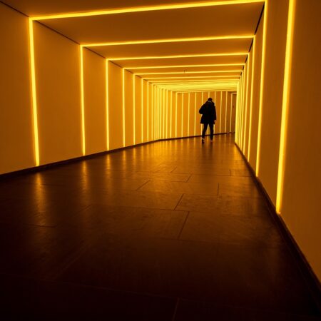 La influencia de la iluminación en la atmósfera de un bar