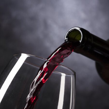 Qué es un bar de vinos y cómo funciona en detalle