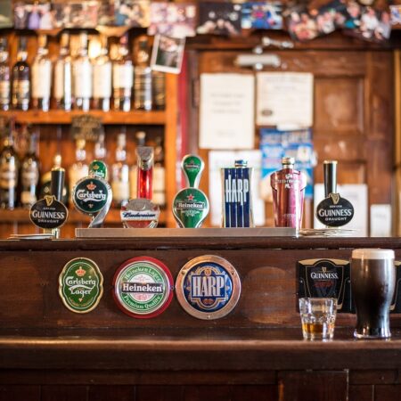¿Qué caracteriza a un bar premium frente a uno estándar?